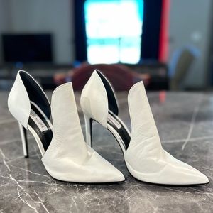 Steve Madden White Leather Pumps (Size 8.5)